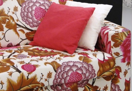 Tapiterie-model-floral-Regent-Carmin
