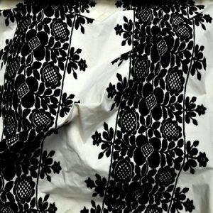 draperii cu flori brodate Frida
