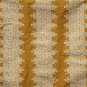 draperii cu flori brodate