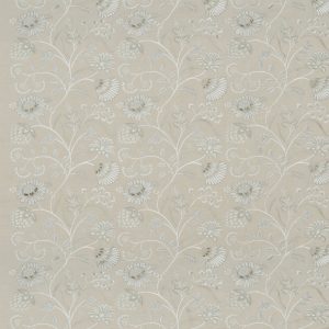 draperii cu flori brodate
