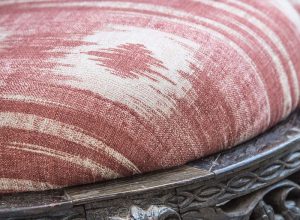 material textil culoare teracota