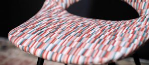 material textil de tapiterie cu model abstract