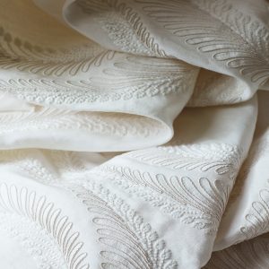 draperii din in brodate
