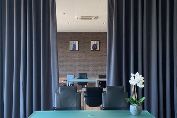 draperii ignifuge pentru spatii publice