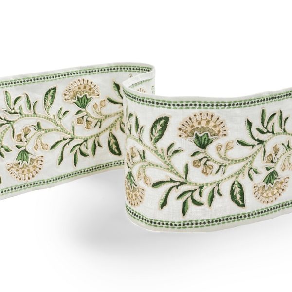 Bandă decorativă cu broderie florală Camellia Trail Braid Gilded Ivy